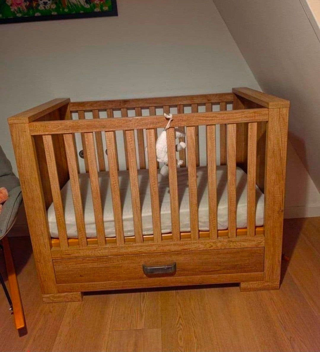 Brent Oldwood ledikant Babypark incl. Aerosleep matras, Kinderen en Baby's, Ophalen