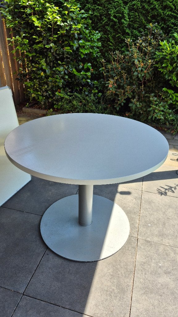 Ronde tafel (met of zonder stoelen), Ophalen, Gebruikt, Rond, Vier personen