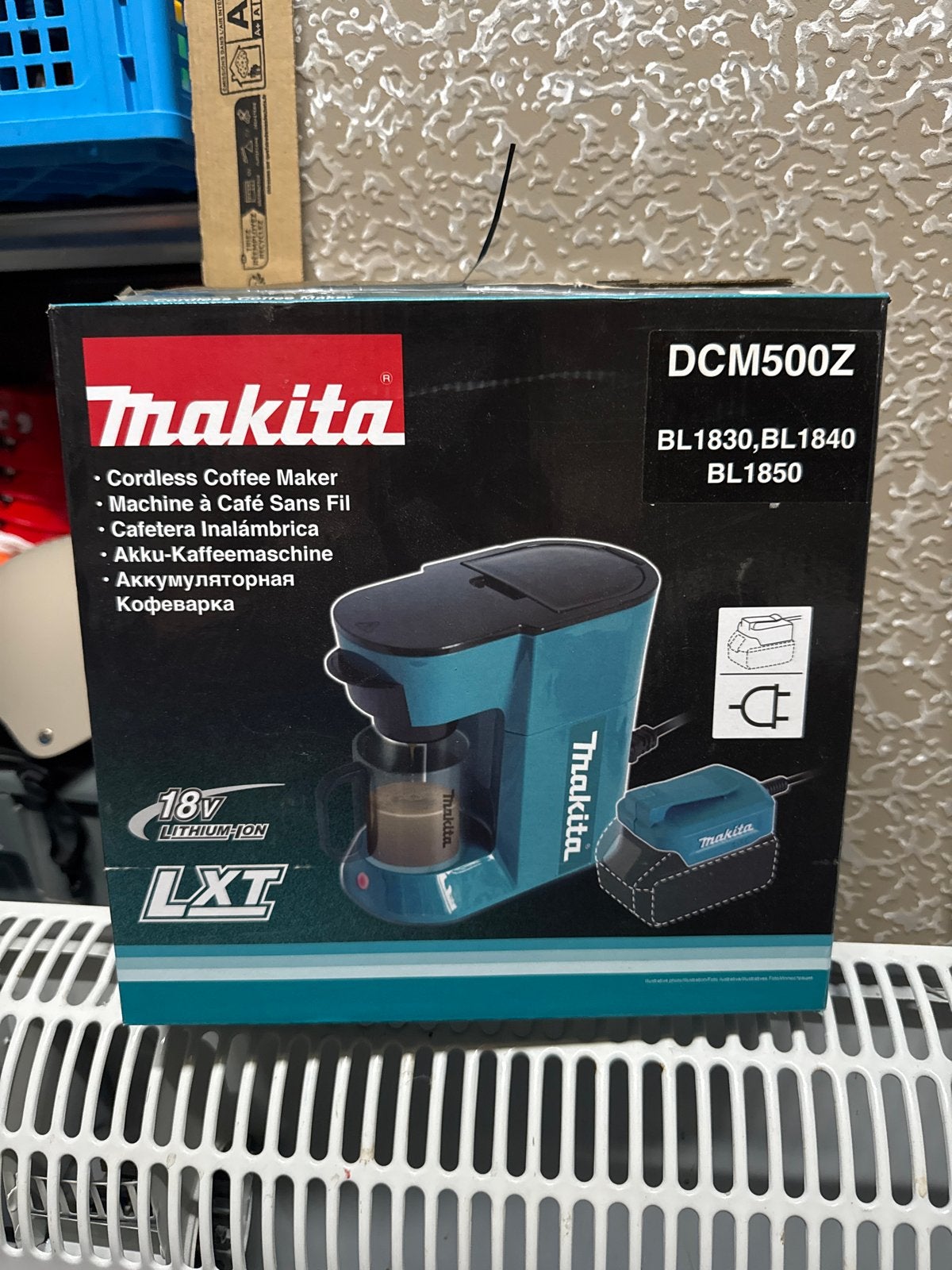 Makita DCM500Z Accu Koffiezetapparaat - Nieuw in doos, Ophalen, Gemalen koffie, 1 kopje, Koffiemachine