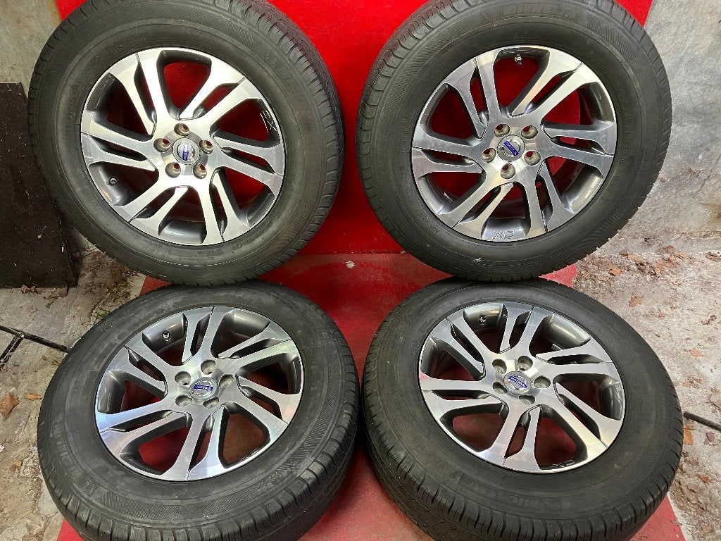 Lichtmetalen velgen Volvo XC60 235/65R17 Michelin, Auto-onderdelen, Banden en Velgen, Gebruikt, ., Banden en Velgen, 17 inch