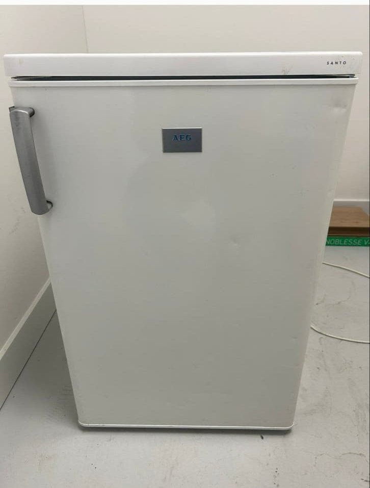 AEG Santo koelkast met vriesvak - compact en functioneel, Witgoed en Apparatuur, Gebruikt, 75 tot 100 liter, 45 tot 60 cm, Met vriesvak