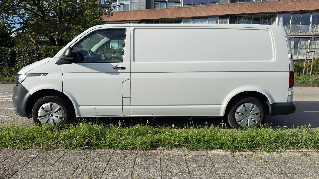 Foto 5 van Volkswagen Transporter 2.0 TDI 110pk L2H1 2020 I 89.000km