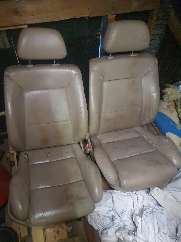 Volkwagen Golf 3 / 4 leren voorstoelen, Auto-onderdelen, Interieur en Bekleding, Ophalen, Gebruikt, Volkswagen