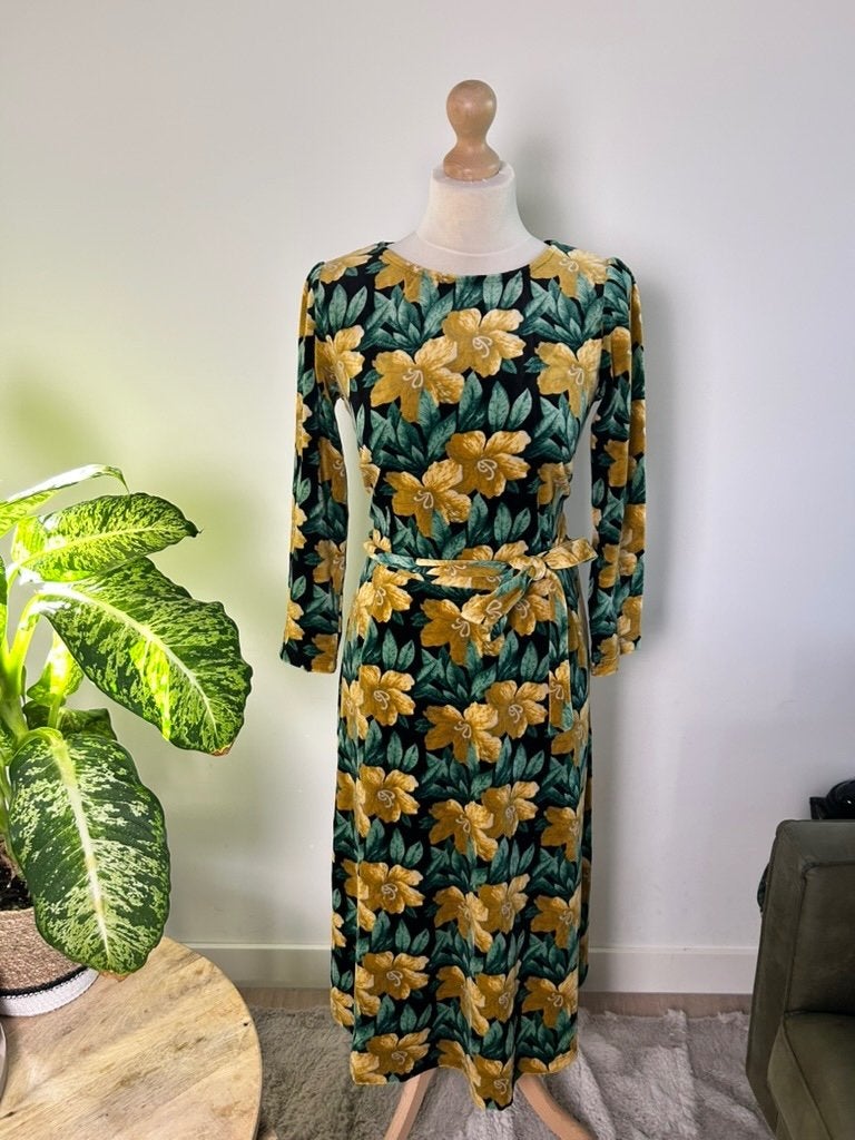 King Louie maat M midi bloemen velvet jurk 3610, Maat 38/40 (M), Meerkleurig, Ophalen of Verzenden, Zo goed als nieuw