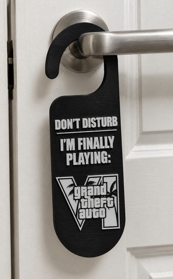 GTA 6 Deurhanger - "Don't Disturb, I'm Playing GTA VI", Verzamelen, Ophalen of Verzenden, Nieuw