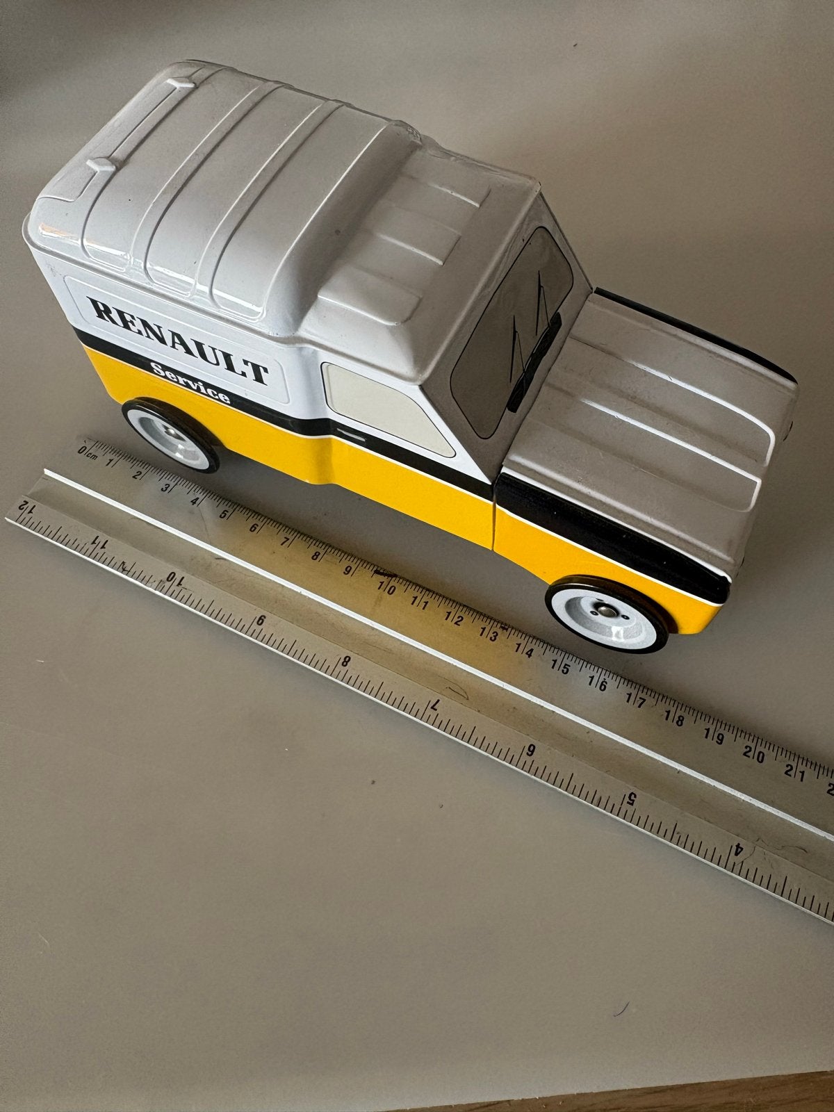 Metalen R4 F4 bestelwagen - Onbeschadigd, Hobby en Vrije tijd, Overige merken, 1:50 of kleiner, Auto, Ophalen of Verzenden