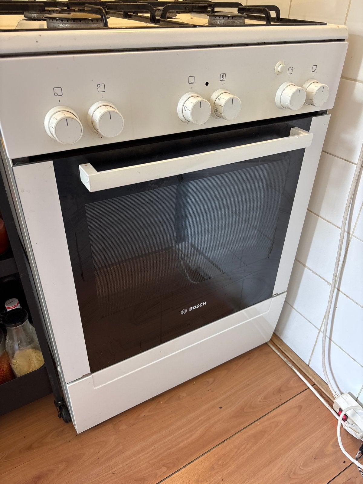 GRATIS Bosch Vrijstaand Gasfornuis met Oven, Ophalen, Gebruikt, Grill, 4 kookzones