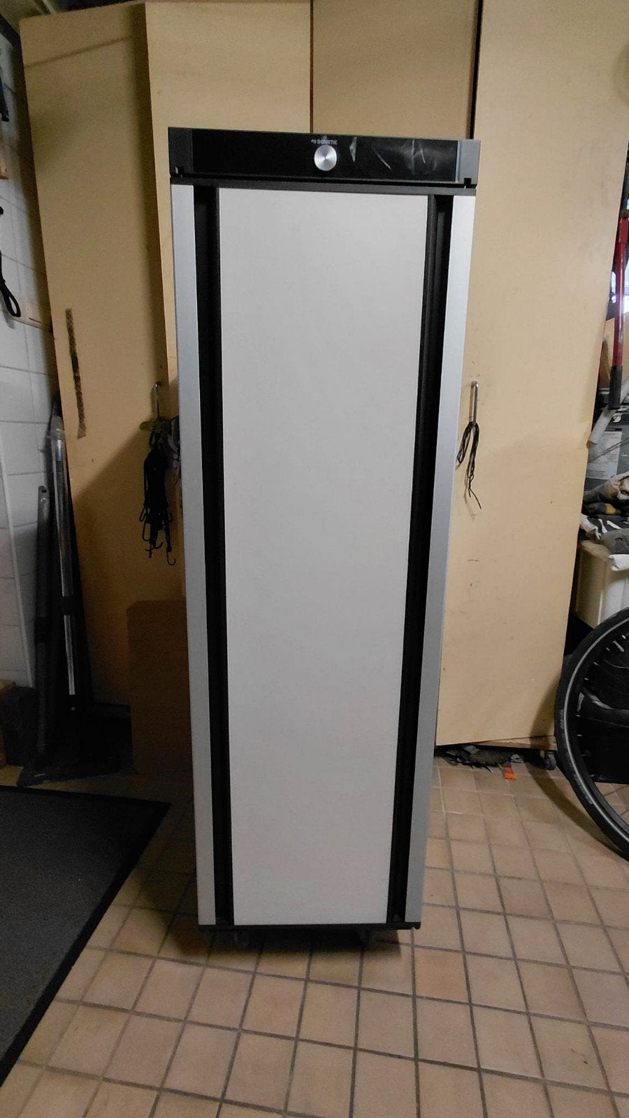 Dometic Absorptie Koelkast RML10.4T(S) - 42x56x129 cm, Ophalen, Gebruikt, 200 liter of meer, Met vriesvak