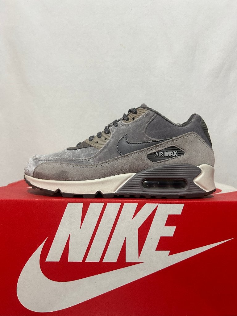 ALS NIEUW! Maat 39 - Nike Air Max 90 Velvet Gunsmoke
