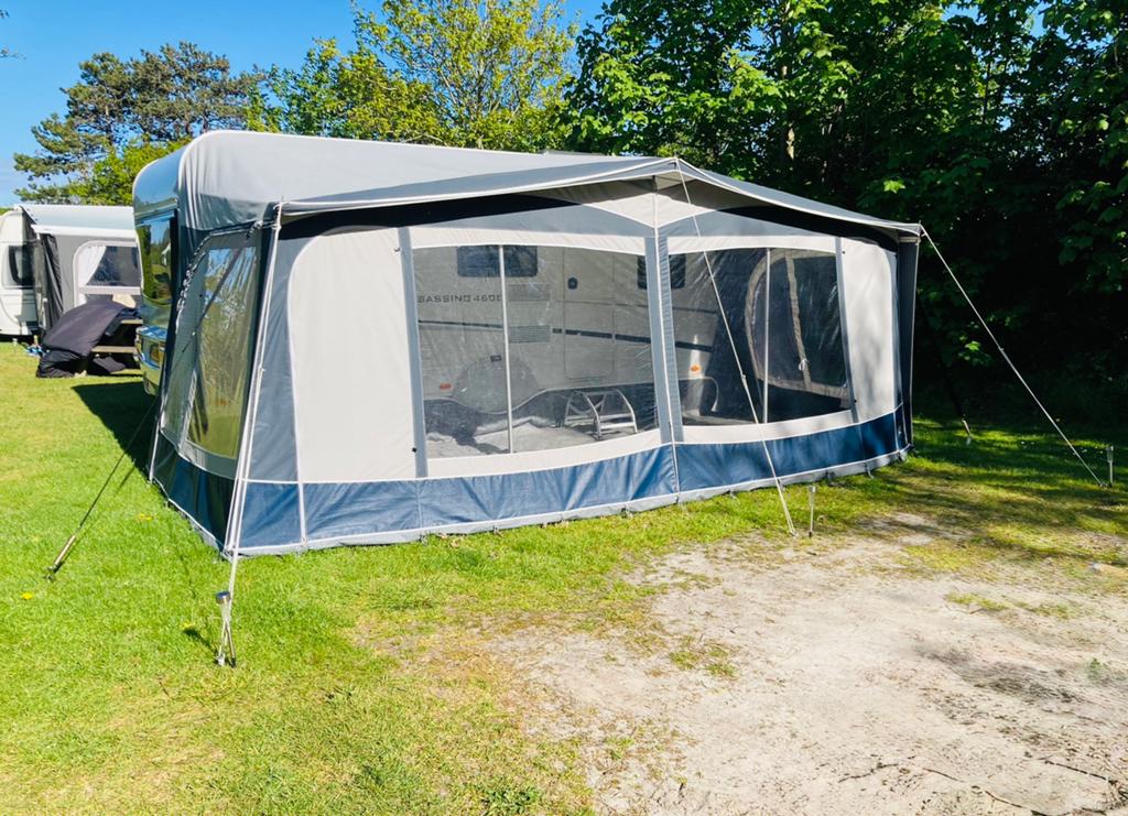 LMC Sassino 460E 2022 Luxe Lichtgewicht | 1e Eig.| Mover, Caravans en Kamperen, Caravans, Mover, Rondzit, Particulier, Tot en met 4