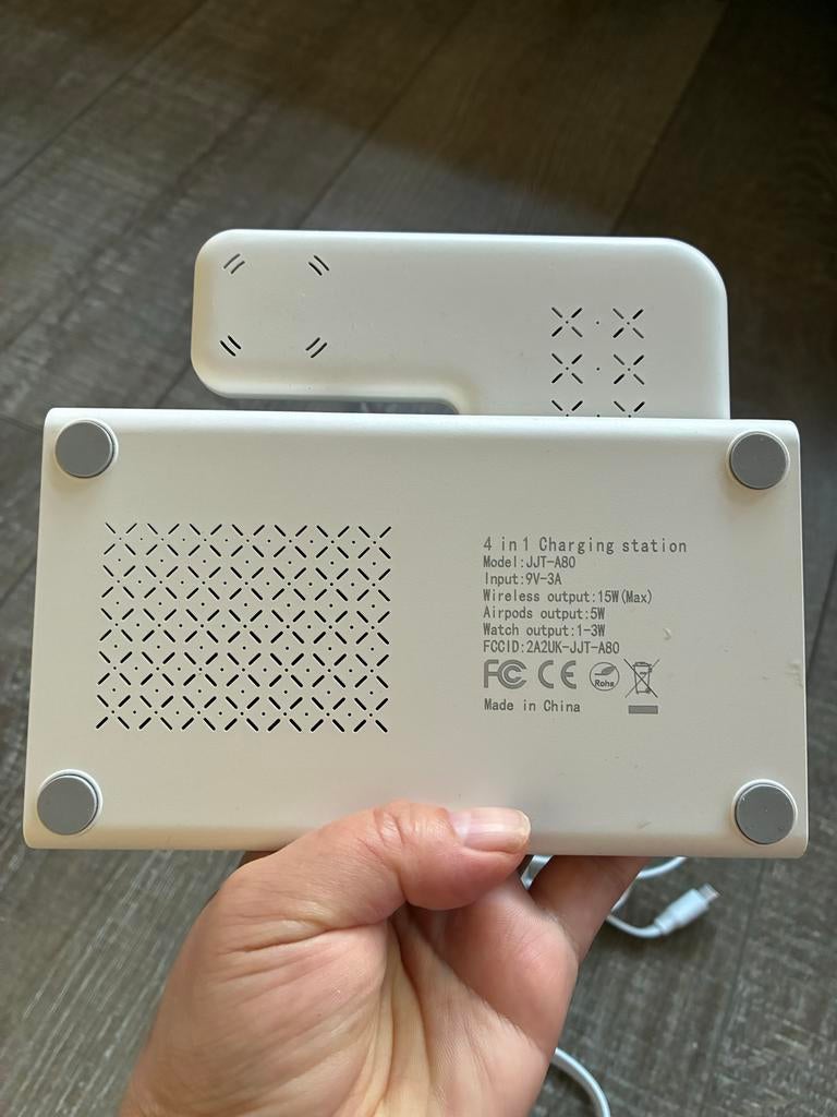 4-in-1 Draadloos Oplaadstation voor Telefoon, Horloge, Airpo, Ophalen of Verzenden, Zo goed als nieuw, Apple iPhone