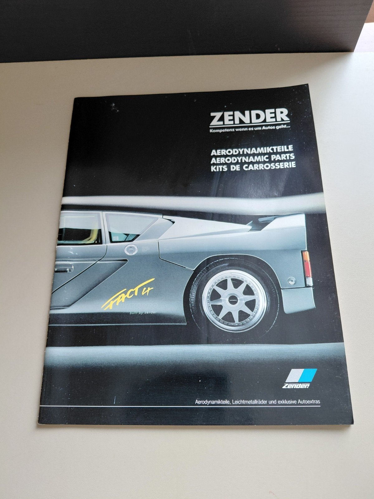 Zender Aerodynamica Catalogus - Zeldzaam Auto Tuning Boek, Ophalen of Verzenden, Zo goed als nieuw, Algemeen, Zender