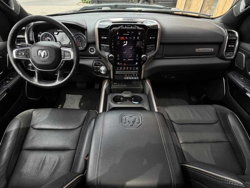 RAM Ram 1500 5.7 V8 4x4 Crew Cab Laramie | LPG | Luchtvering, Gebruikt, 5654 cc, 402 pk, Zwart