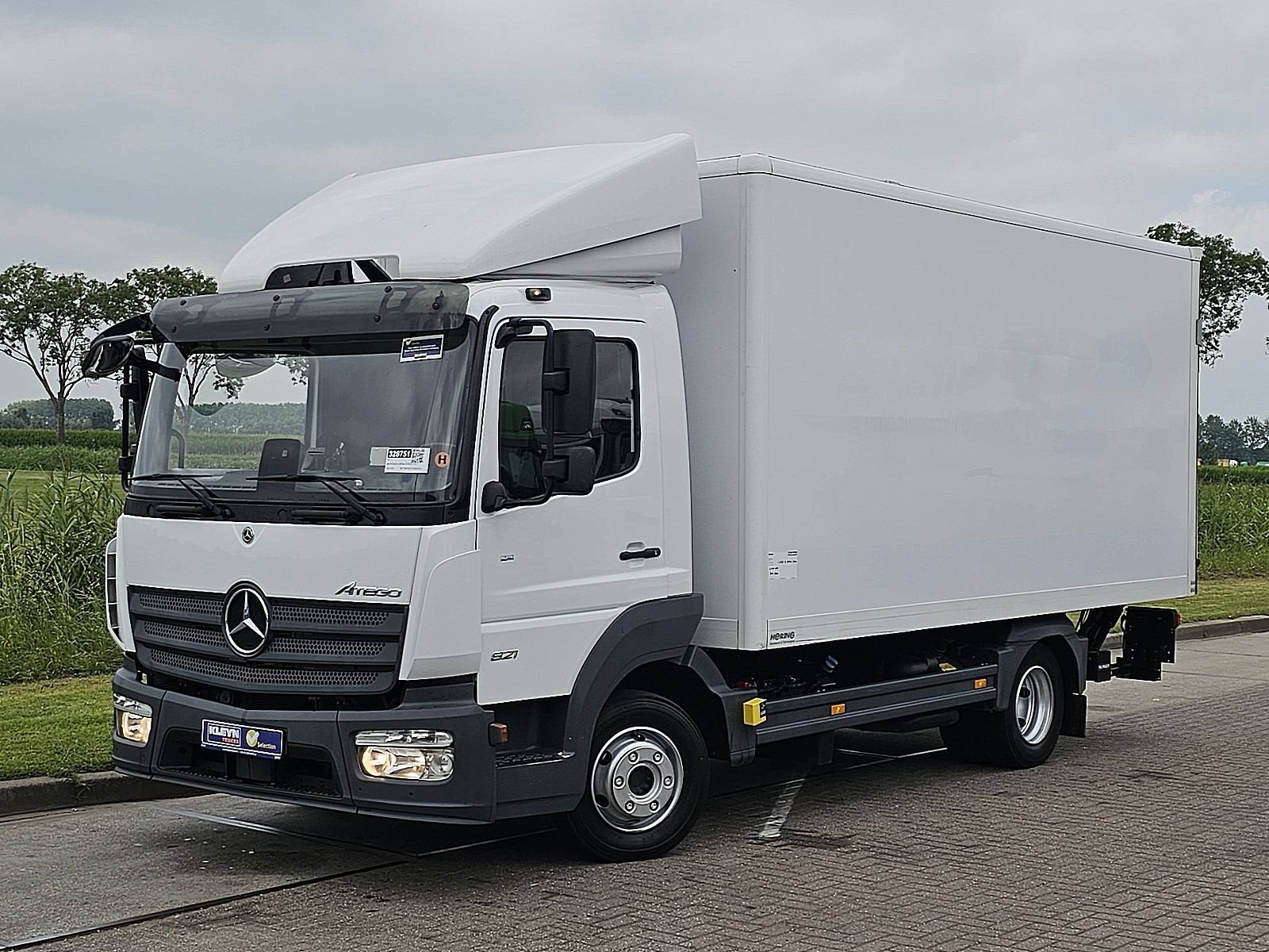 MERCEDES-BENZ ATEGO 821 airco lift side door, Automaat, Euro 6, Wit, Mercedes-Benz