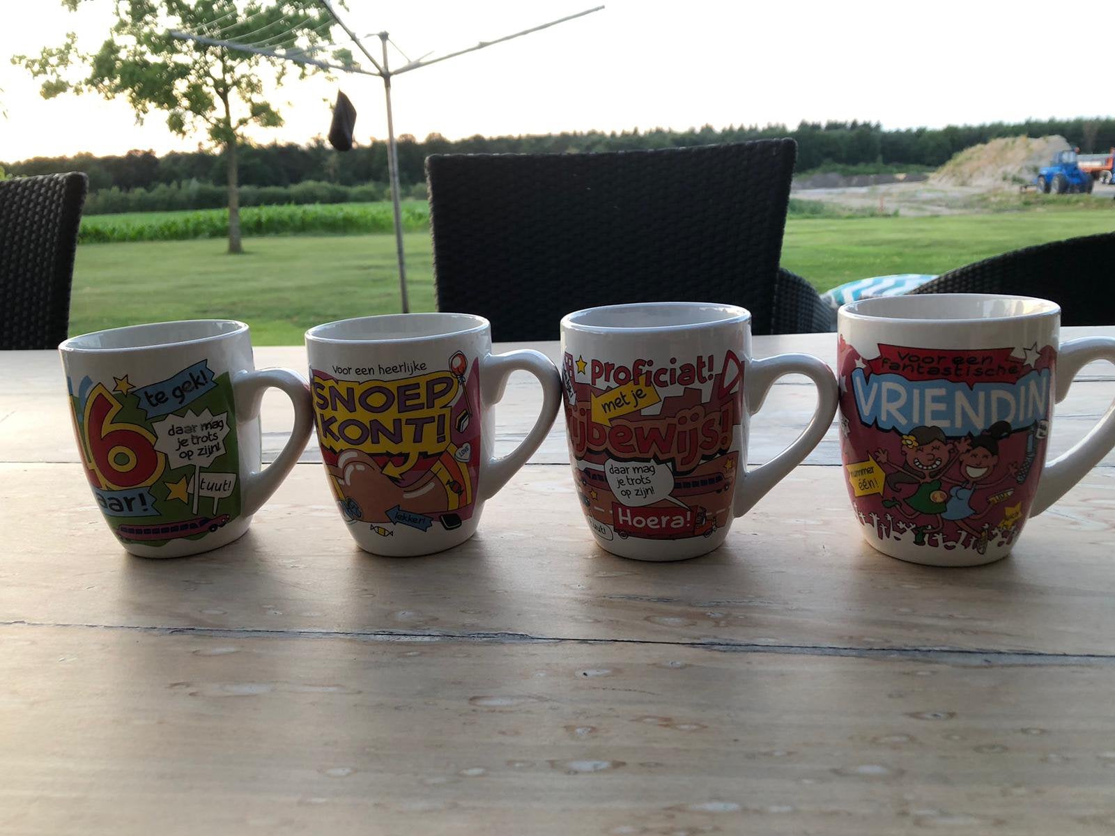 4x felicitatiemok, Ophalen of Verzenden, Zo goed als nieuw, Overige stijlen, Kop(pen) en/of Schotel(s)