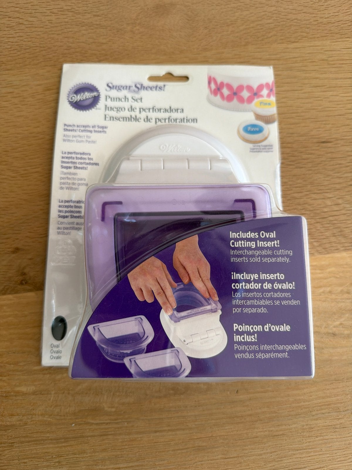 Wilton Sugar Sheets Punch Set met Ovaal Snij-inzetstuk, Ophalen of Verzenden, Nieuw, Taarten of Cupcakes, Bakvorm