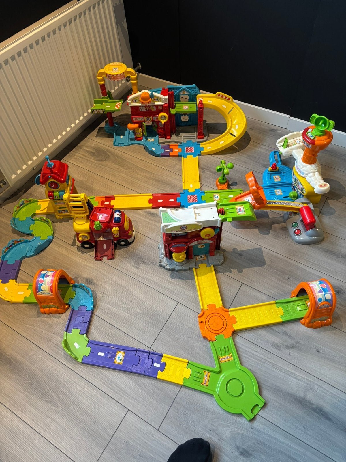 VTech toet toet auto’s, banen en garages, Ophalen, Zo goed als nieuw, 2 tot 4 jaar