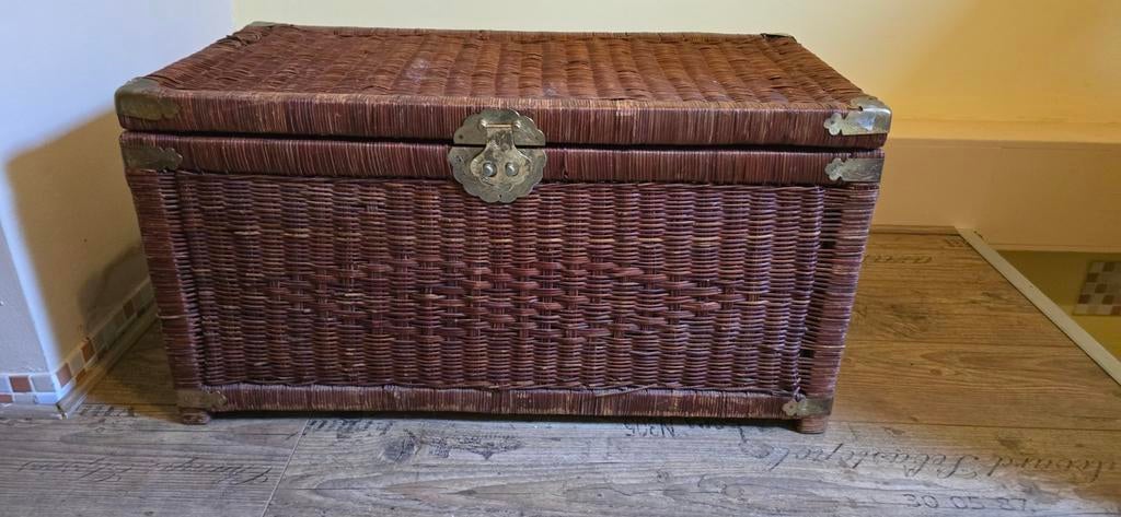Rieten dekenkist, Huis en Inrichting, Woonaccessoires | Kisten, Ophalen, Overige materialen, Minder dan 50 cm, Gebruikt