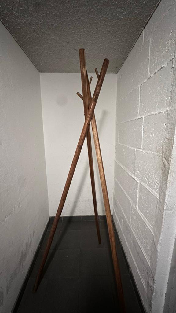 Houten staande kapstok, Huis en Inrichting, Woonaccessoires | Kapstokken, Ophalen, Zo goed als nieuw, Staande kapstok, 150 tot 200 cm