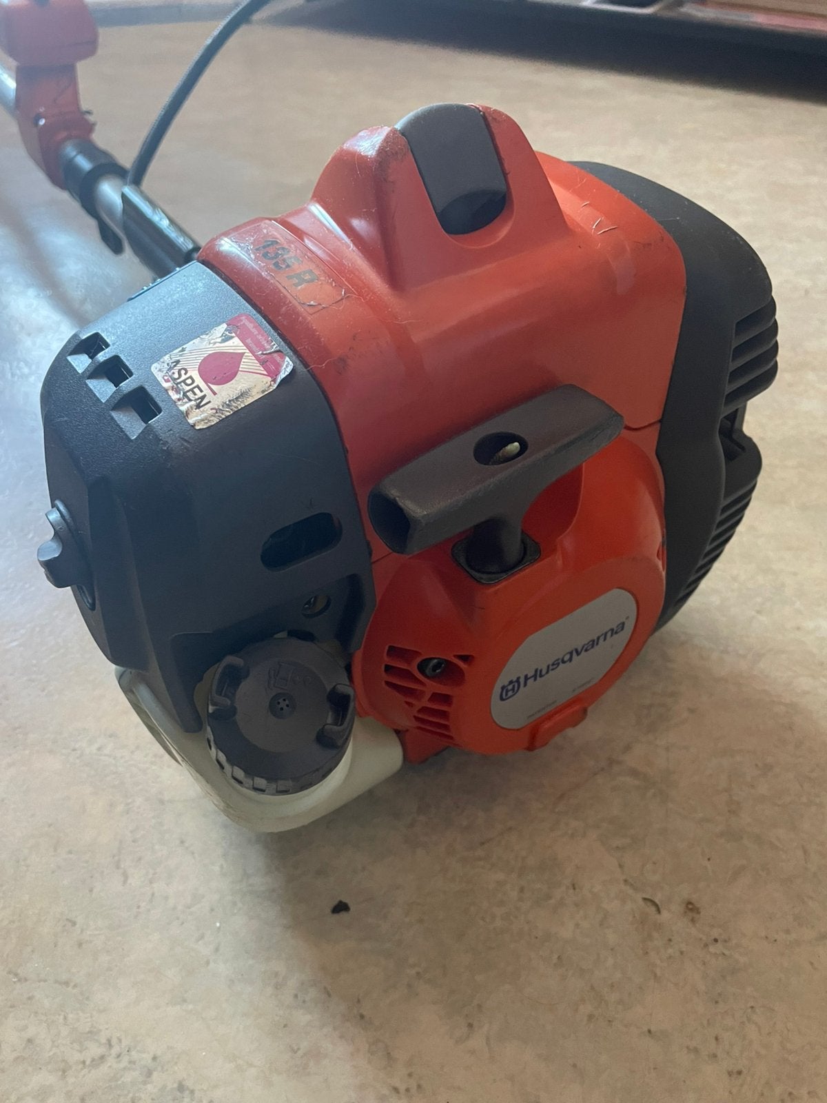 Husqvarna 135R in zeer goede staat., Tuin en Terras, Bosmaaiers, Ophalen, Gebruikt, Benzine