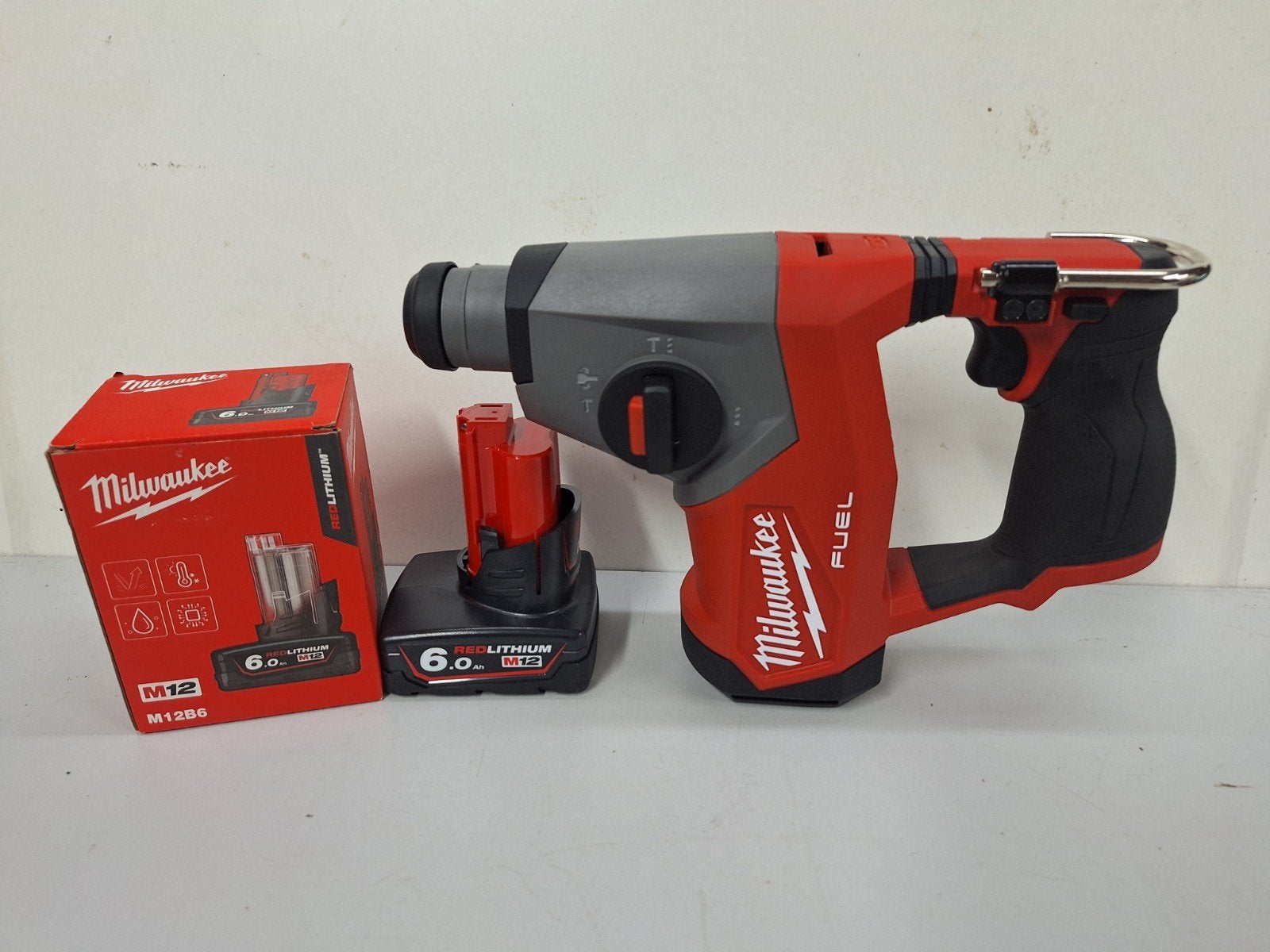 Milwaukee m12 klopboormachine fhac16 met accu m12 6ah, Doe-het-zelf en Verbouw, Gereedschap | Boormachines, Boor- en/of Breekhamer