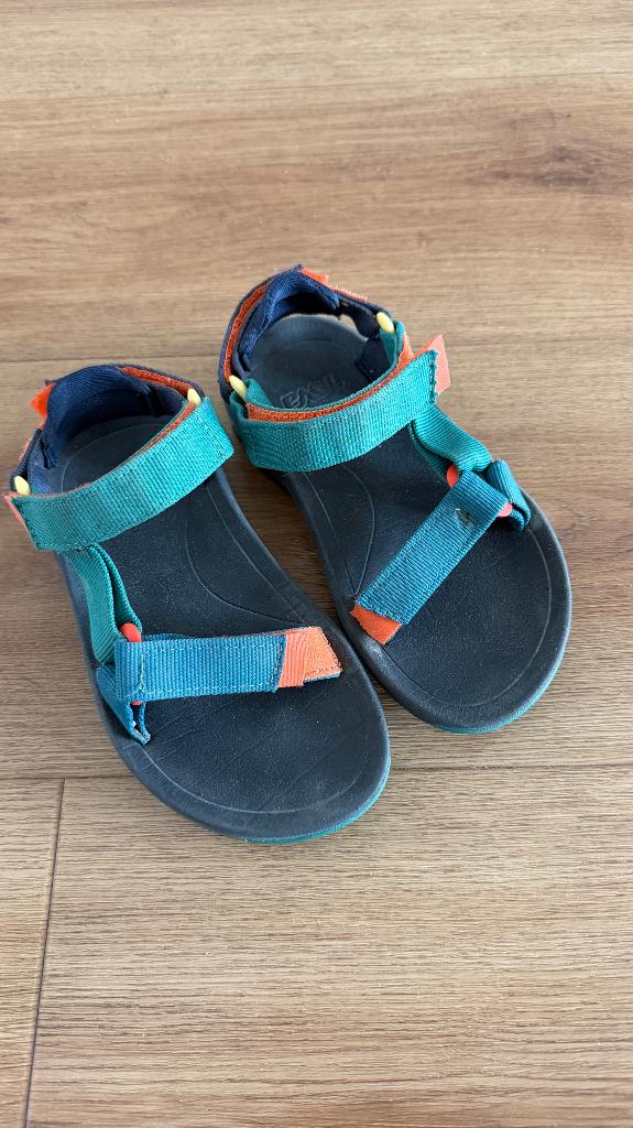 Kindersandalen Teva - maat 28 (zo goed als nieuw), Kinderen en Baby's, Kinderkleding | Schoenen en Sokken, Gebruikt, Jongen of Meisje
