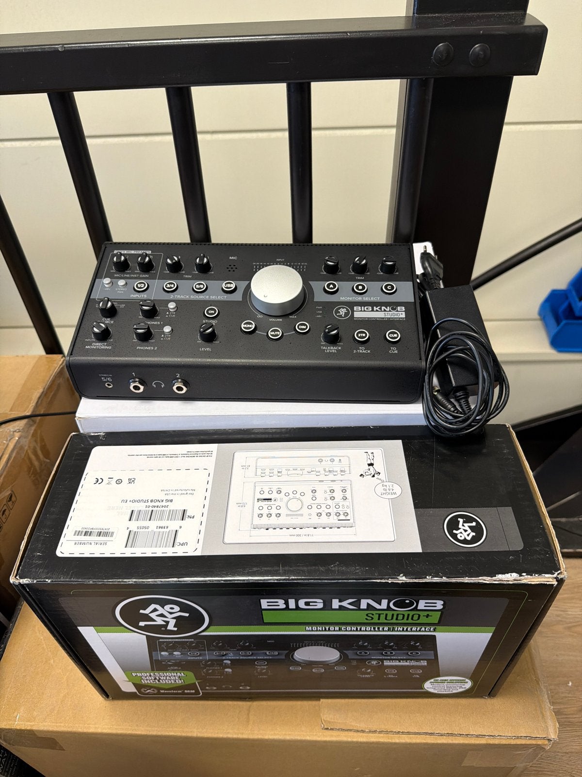 Mackie Big Knob Studio+ Monitor Controller/Interface, Ophalen of Verzenden, Zo goed als nieuw, Minder dan 5 kanalen, Microfooningang
