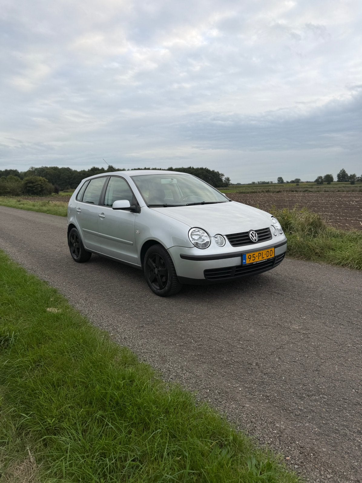 Volkswagen Polo 2004 Airco/Trekhaak/Nap/APK 20-08-2027, Voorwielaandrijving, 15 km/l, 74 pk, 4 cilinders