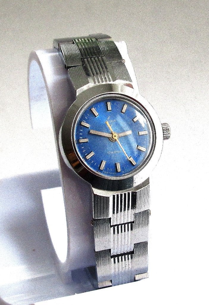 Vintage LUCH mechanisch dames horloge USSR van de 70 jaren., Ophalen of Verzenden, Zo goed als nieuw, Leer, Overige merken