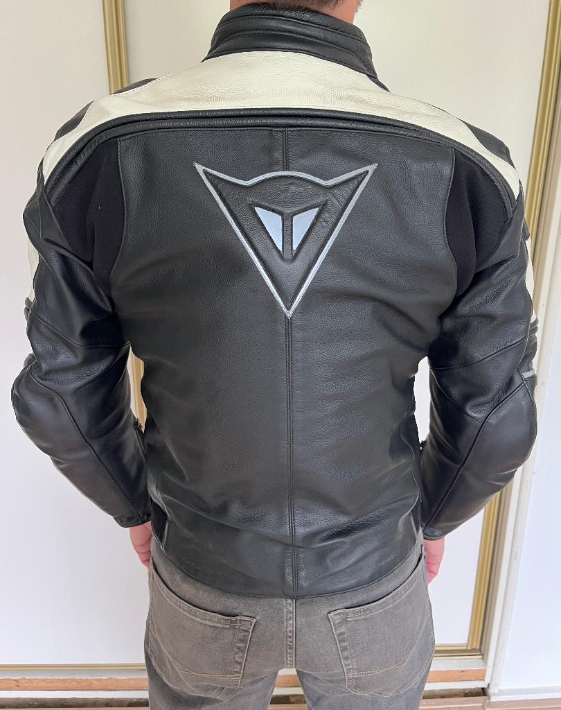 Dainese motorpak (incl Ducati regenbroek), Motoren, Kleding | Motorkleding, Combipak, Heren, Tweedehands, Ophalen