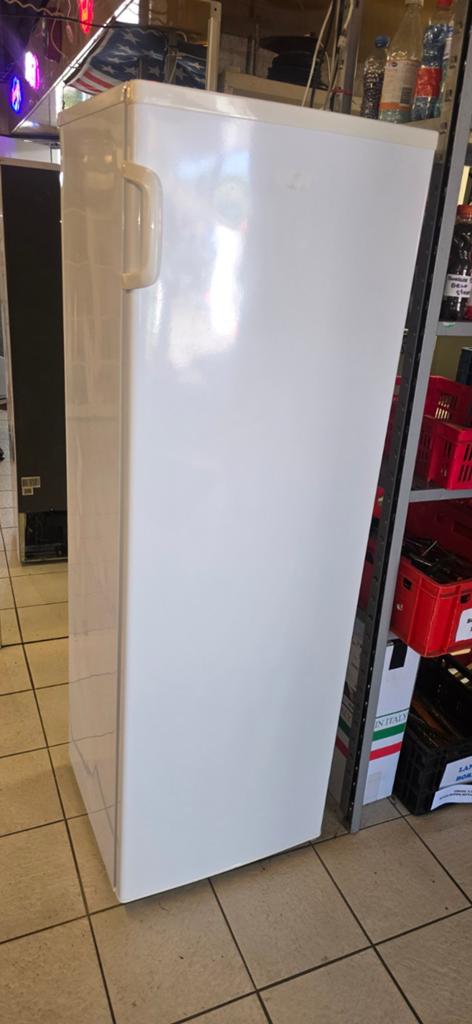 Zgan White Knight hoge vriezer met garantie, Ophalen, Zo goed als nieuw, Minder dan 60 cm, 160 cm of meer
