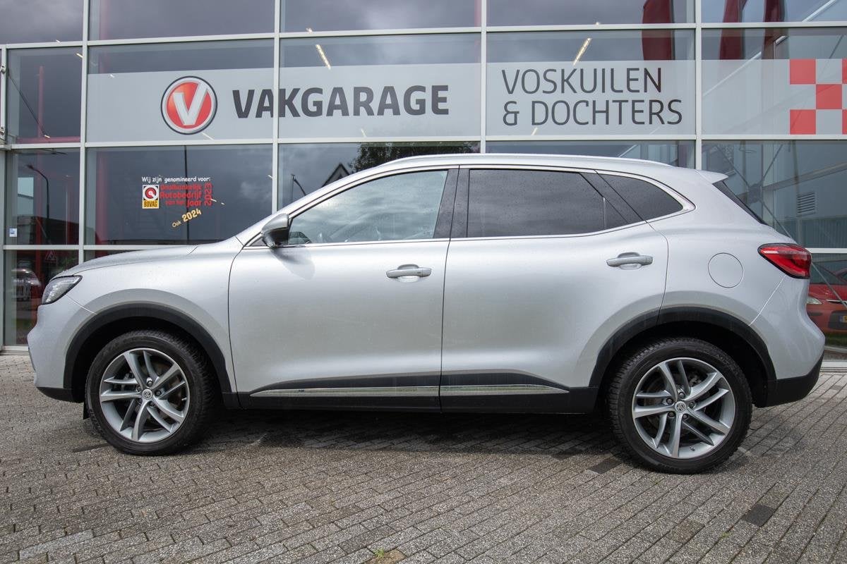 MG EHS 1.5 TGDI Luxury | PHEV | Sardana Red leder | Virtual, Auto's, Gebruikt, Zwart, 4 cilinders, 285 pk