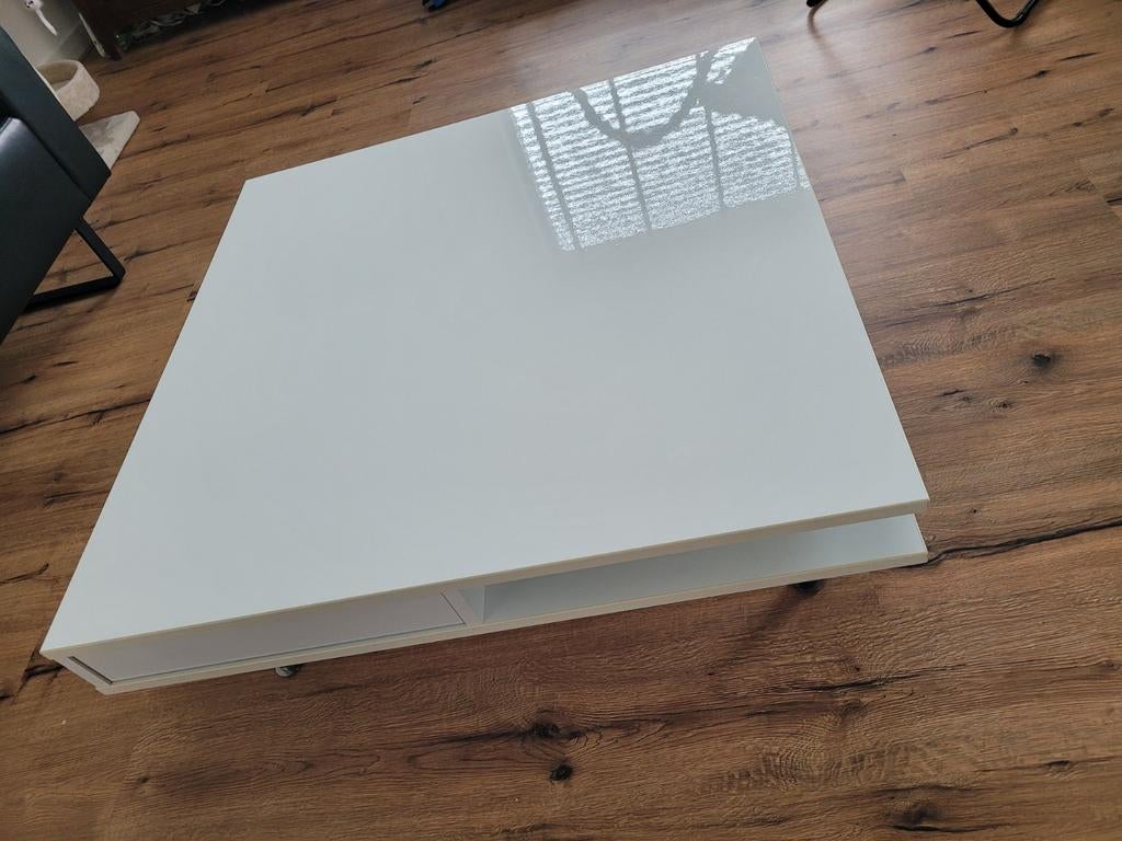Mooie witte salontafel IKEA, Huis en Inrichting, Tafels | Salontafels, Ophalen, 50 tot 100 cm, Vierkant, 50 tot 100 cm