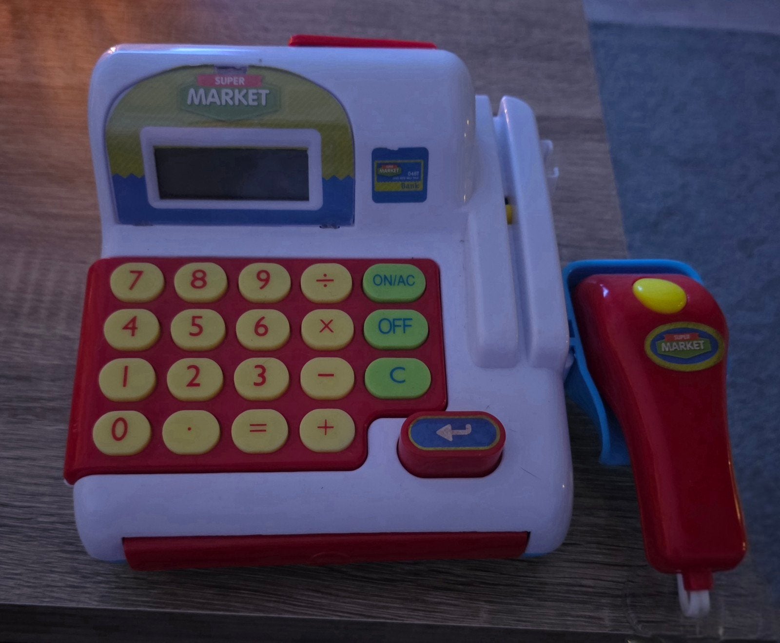 Speelgoed kassa met scanner en winkelmandje, Ophalen, Gebruikt, Ontdekken