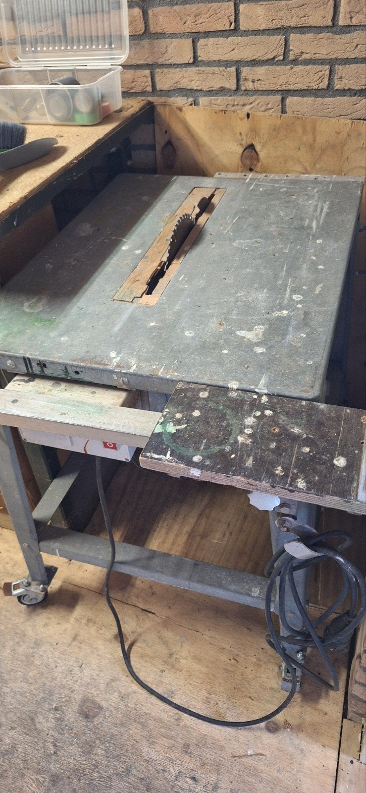 Tafelcirkelzaag met Wielen, Doe-het-zelf en Verbouw, Gereedschap | Zaagmachines, Ophalen, Gebruikt, Cirkelzaag, Onbekend