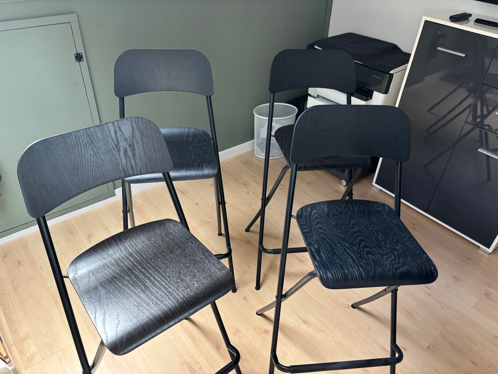 4 nette IKEA Franklin inklapbare barkrukken, z.g.a.n., Ophalen, Met voetsteun, 60 tot 90 cm, Zo goed als nieuw