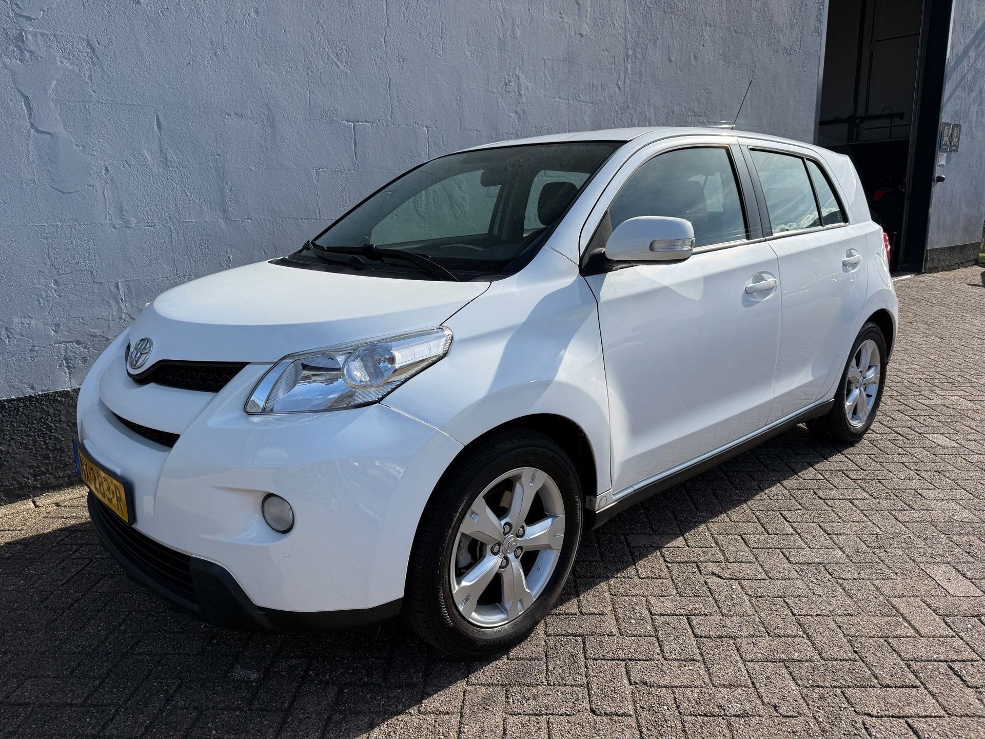 Toyota Urban Cruiser 1.3 VVT-i Comfort - Lederen Interieur, Auto's, Voorwielaandrijving, 101 pk, Gebruikt, 4 cilinders