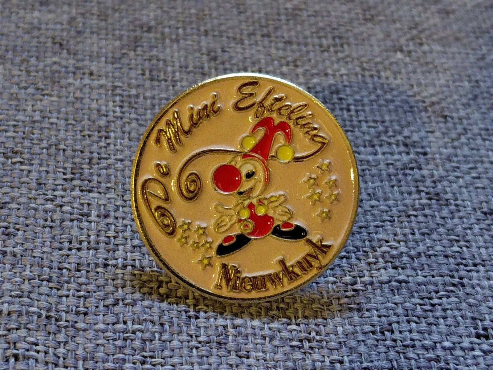 Mini Efteling pin, Ophalen of Verzenden, Zo goed als nieuw, Button of Speldje