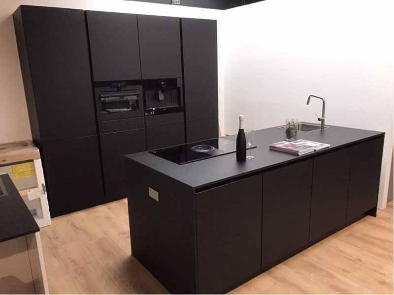 Eiland zwart mat complete keuken, Ophalen, Verl Duitsland, Greeploos, Zwart