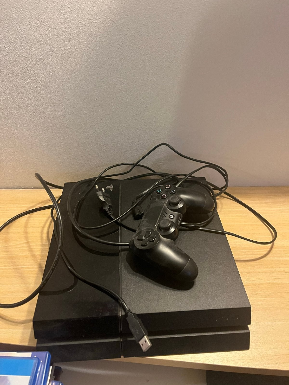 PlayStation 4 (PS4) 500GB met controller en kabels, Spelcomputers en Games, Spelcomputers | Sony PlayStation 4, Ophalen of Verzenden