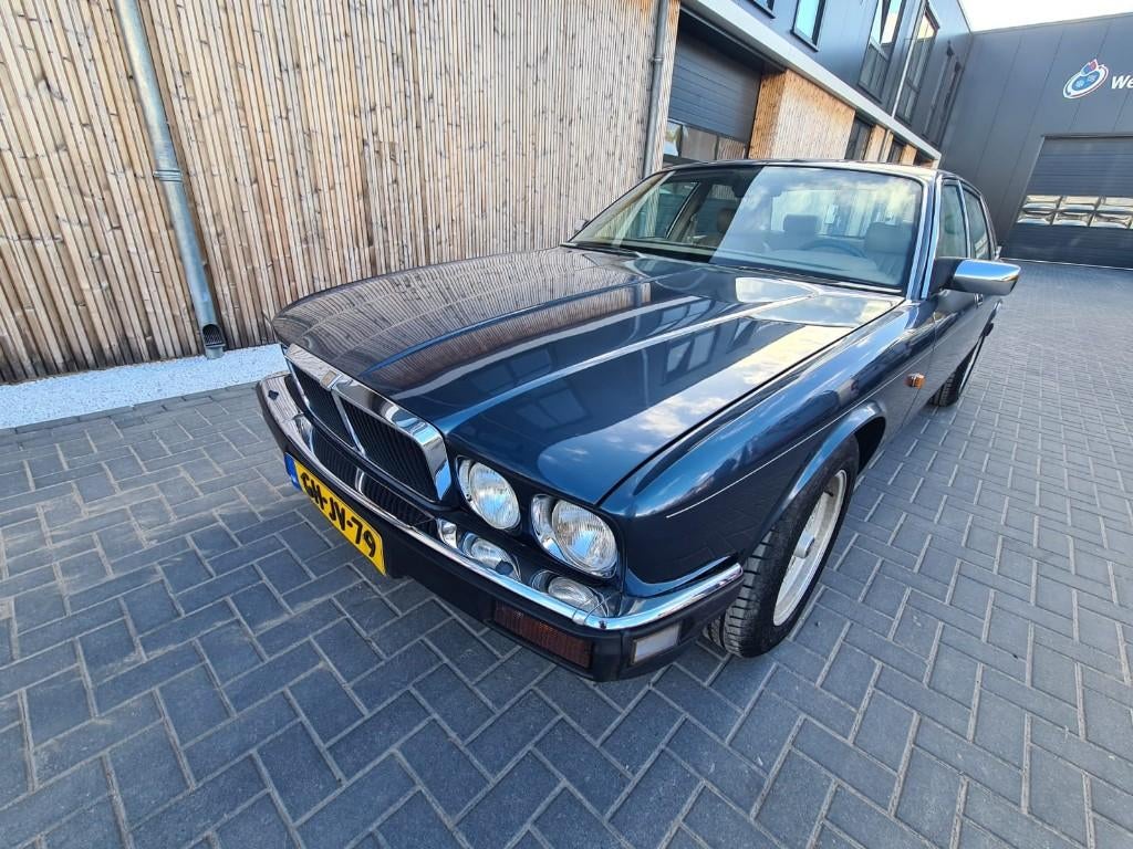 Jaguar XJ 6.0 V12 AUT E2 1993 Blauw, Automaat, Beige, 12 cilinders, Blauw