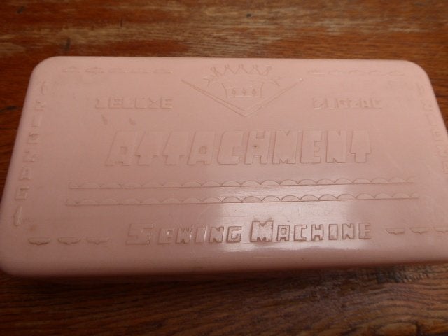 Vintage plastic doosje voor naaimachine benodigdheden, Ophalen of Verzenden