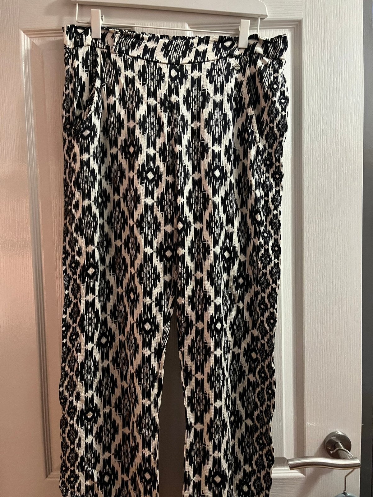 Zomerbroek Poools maat 42, Kleding | Dames, Broeken en Pantalons, Zwart, Maat 42/44 (L), Ophalen of Verzenden, Zo goed als nieuw