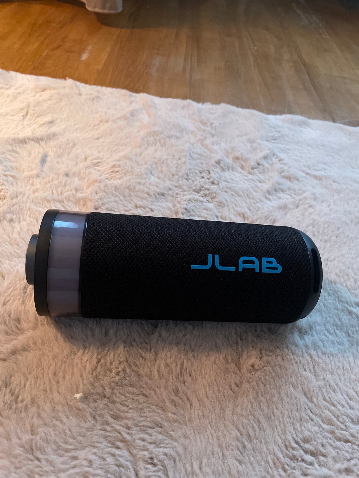 JLAB Draagbare Bluetooth Speaker met Lichteffecten, Zo goed als nieuw, Draagbare speaker, Bluetooth, Minder dan 60 watt