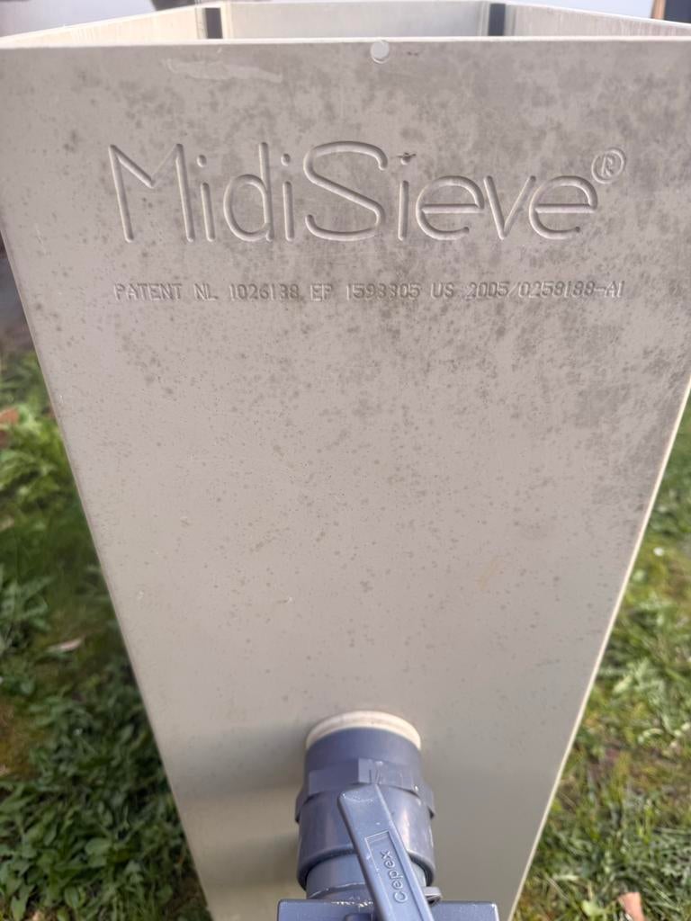 Midisieve en bioloog, Ophalen, Vijverfilter