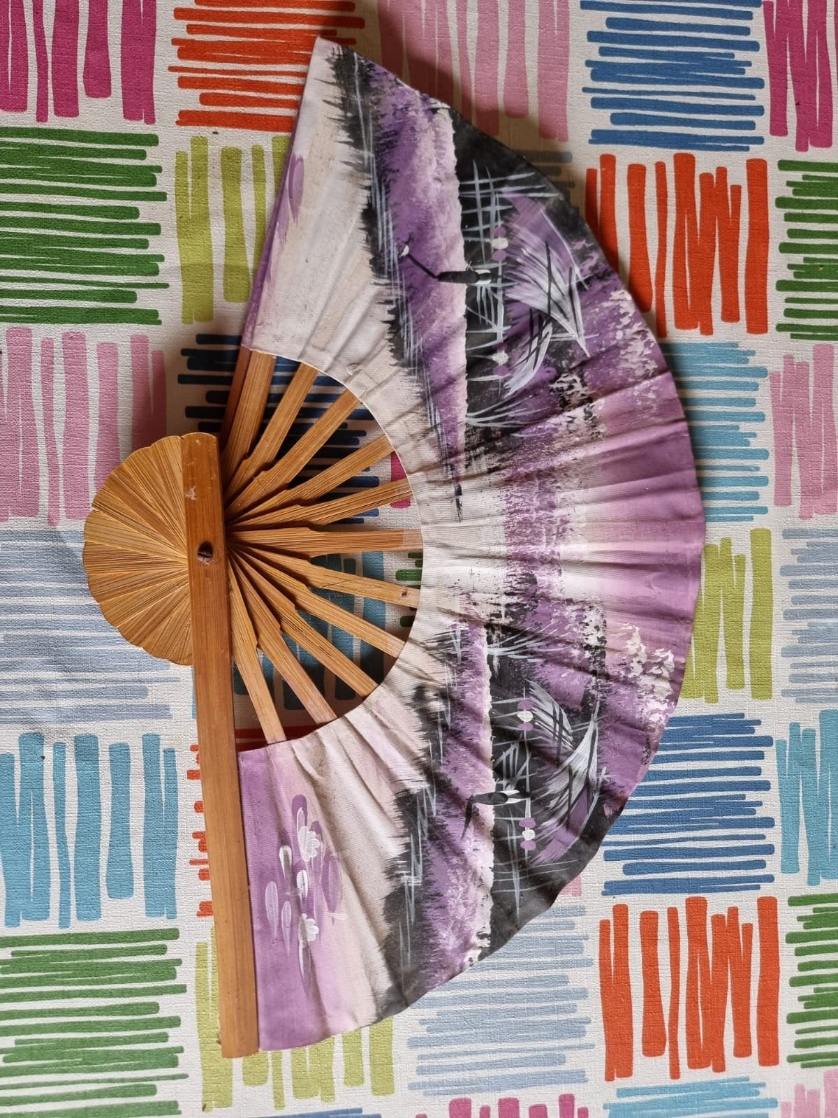 Vintage handwaaier met paars-zwarte print, Ophalen of Verzenden