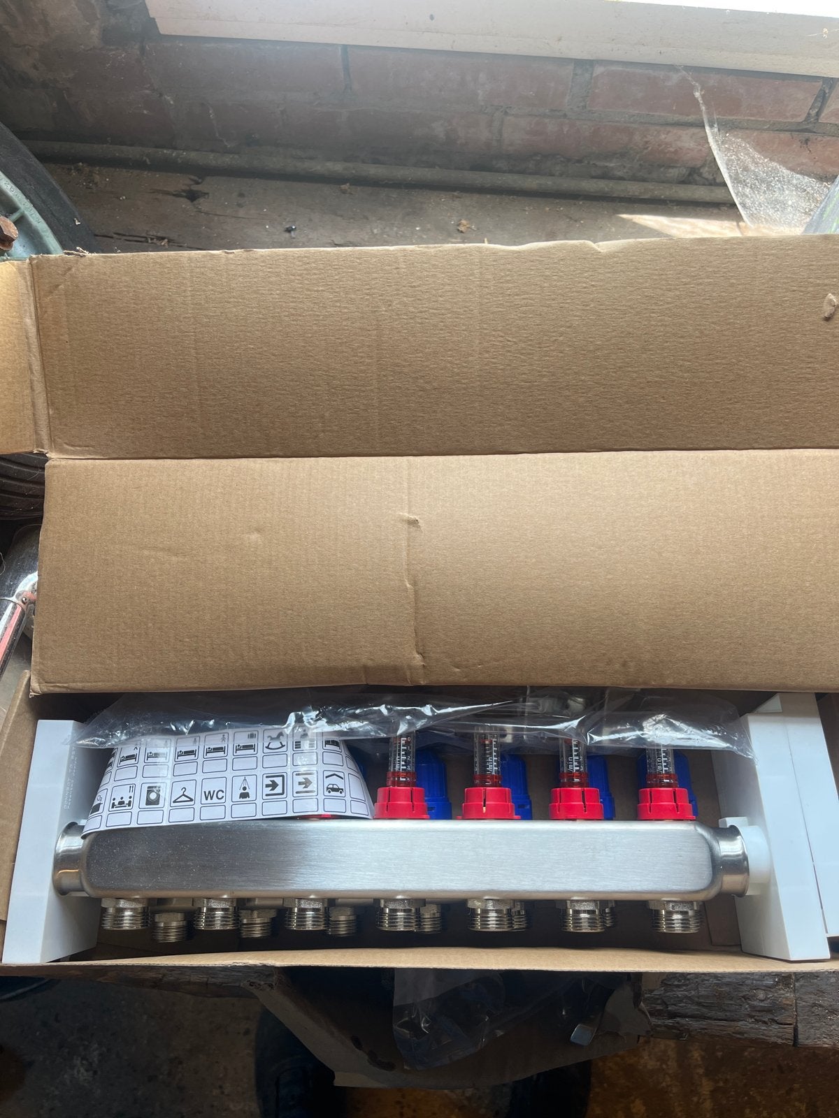 Nieuwe EMMI Energy vloerverwarming verdeler 8 groeps, Ophalen of Verzenden, Nieuw, Overige typen