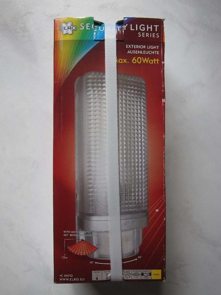 Buitenlamp met bewegingsdetector. Nieuw. Merk Elro, Ophalen, Overige materialen, Wandlamp, Nieuw