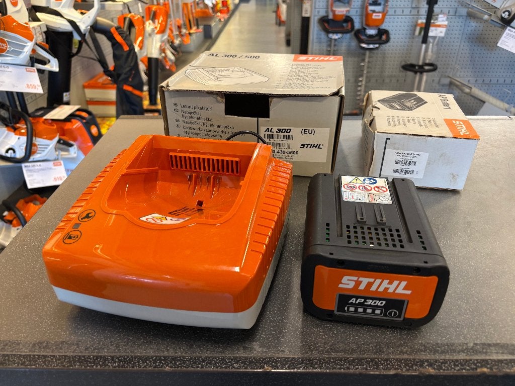 Stihl AP 300 accu + AL 300 lader set, Gebruikt, Mertstraat 5, Overige soorten, Verkoop@teeuwentuinmachines.nl