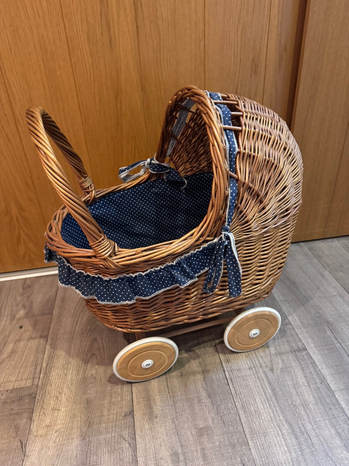 Rieten poppenwagen, Ophalen, Zo goed als nieuw, Babypop